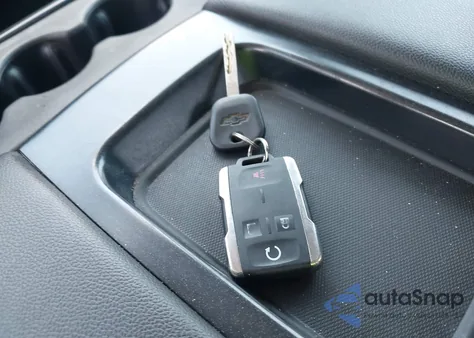 2018 Chevrolet Silverado 1500 1Lt z USA, uszkodzony, nr VIN 1GCRCREC4JZ275860